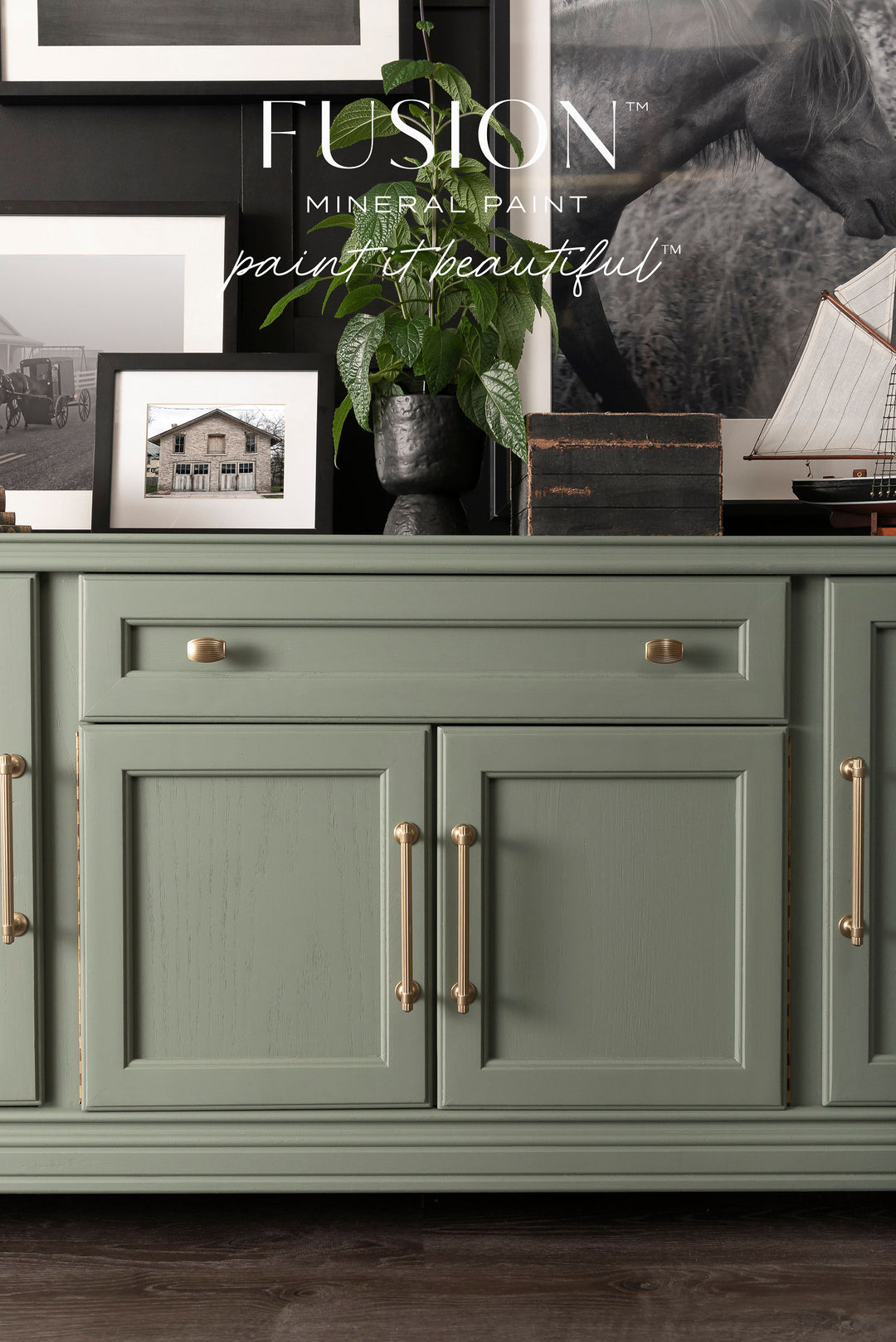 Carriage House I Mineral Paint﻿