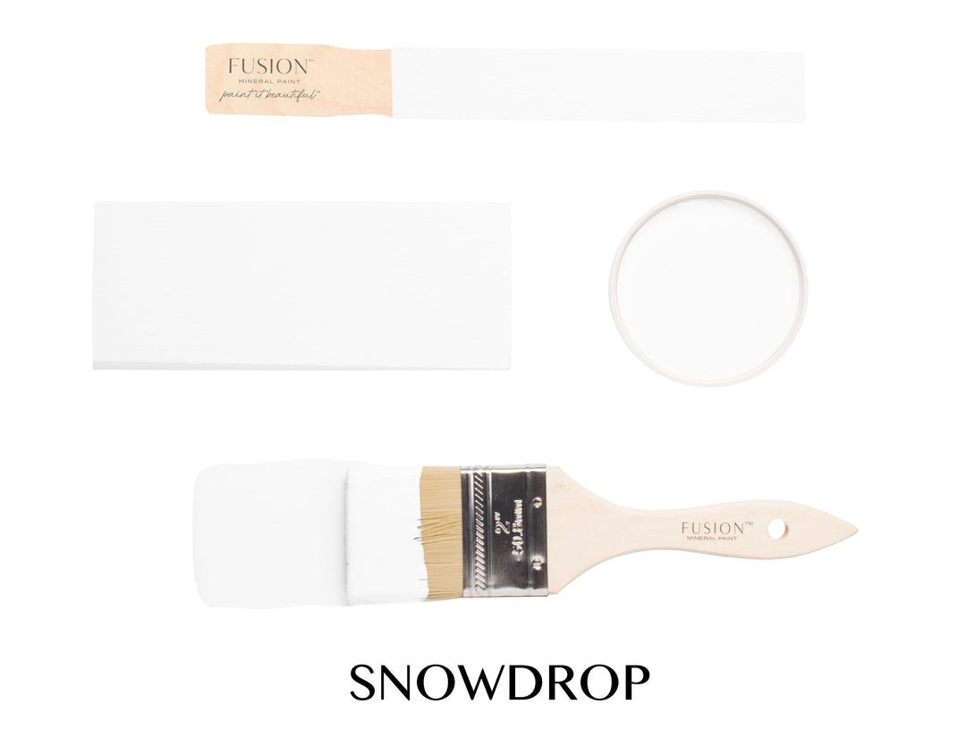 Paintbrush with three Snowdrop brush strokes – Fusion Mineral Paint bright white sample