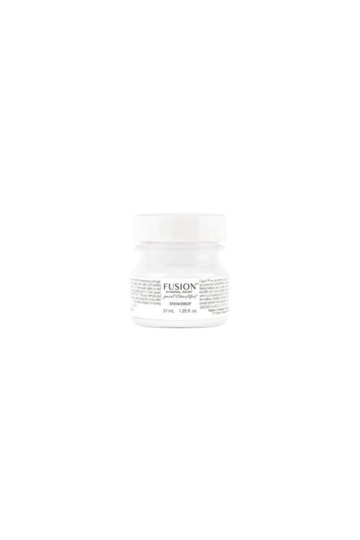 Fusion Mineral Paint Snowdrop tester – sample size of the brightest white shade